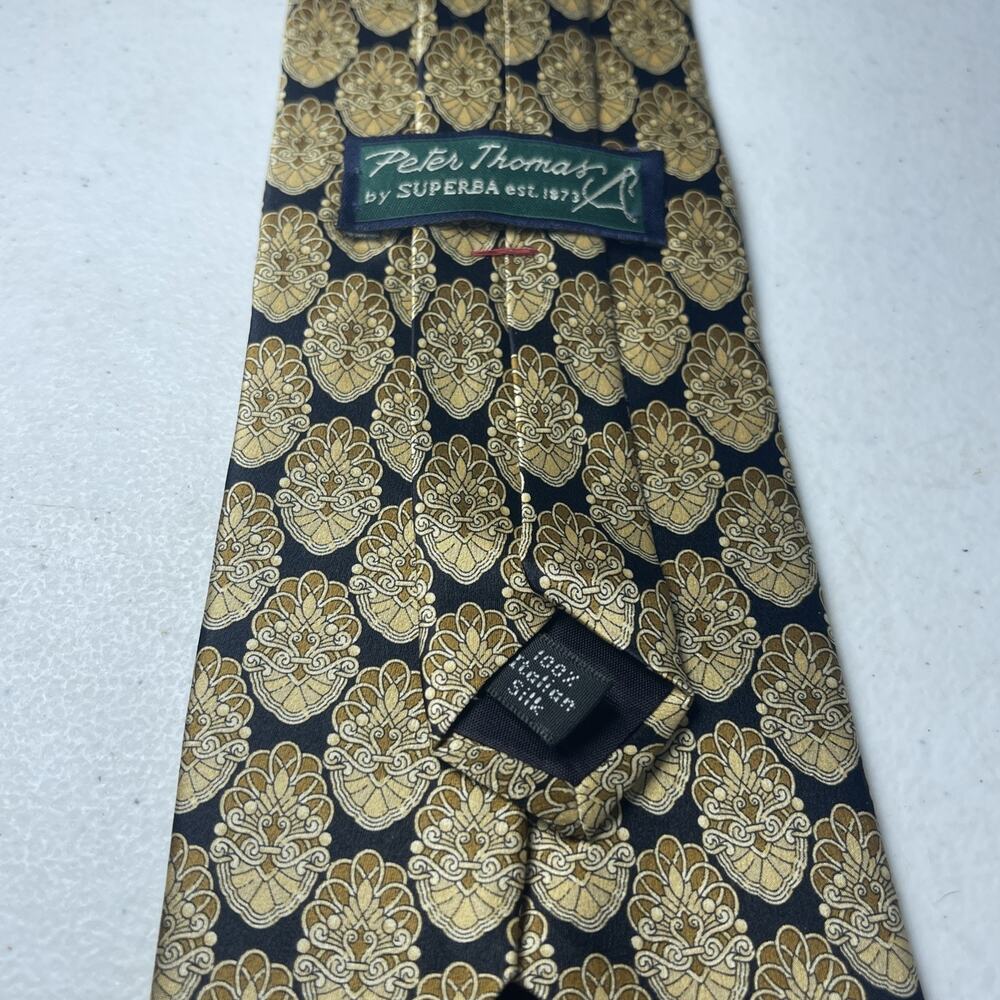 Peter Thomas By Superba Made In USA 100% Silk Necktie Baroque Design Gold Black